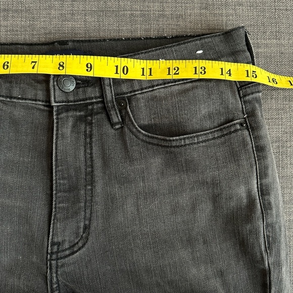 Calvin Klein | Washed Charcoal High-Rise Slim Ankle Jeans | Size 28 - Picture 5 of 7